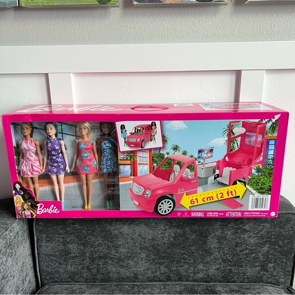 Barbie Toys Nib Barbie Limo Party Gift Set With 4 Barbies And Party